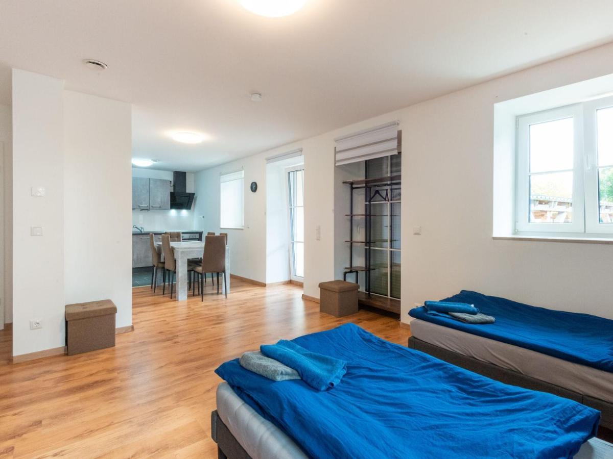 Apartment With Terrace In An Ideal Location Haunsheim Exterior photo