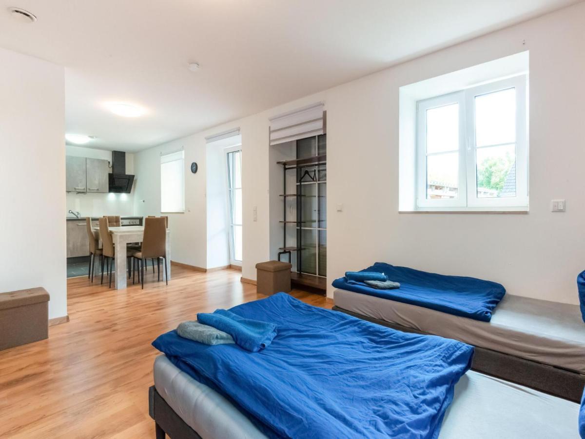 Apartment With Terrace In An Ideal Location Haunsheim Exterior photo